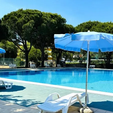 Flat By The Pool * بيبيوني